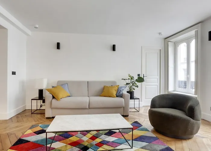 Apartments In The Heart Of Paris In Sentier