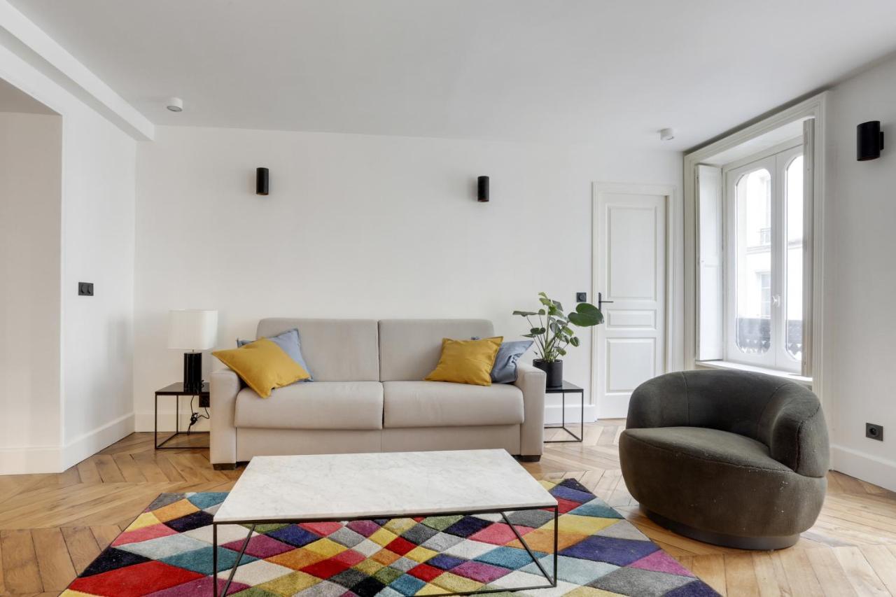 Apartment In The Heart Of In Sentier Paris