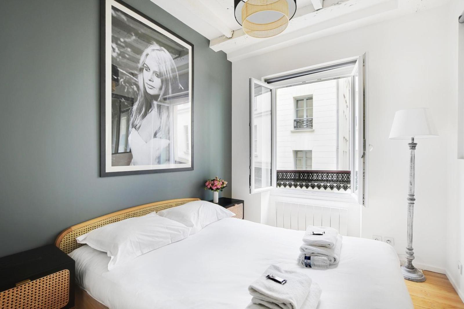 Apartment In The Heart Of In Sentier Paris